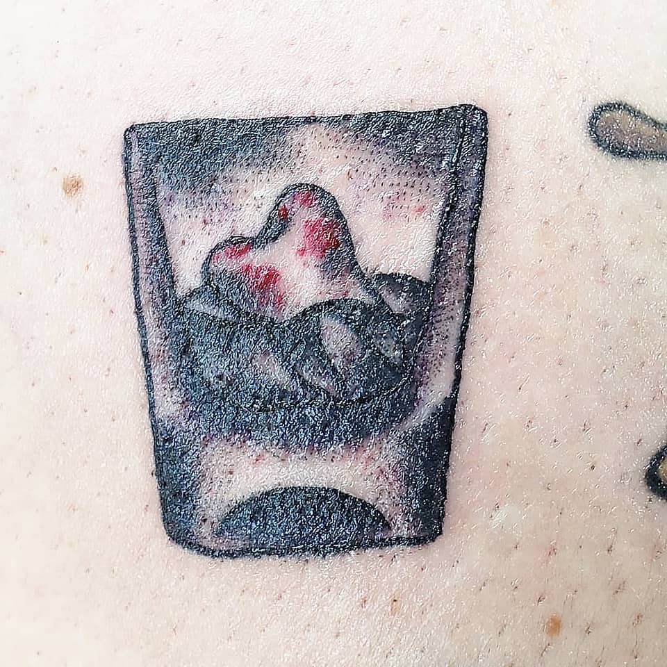 Tooth on the Rocks