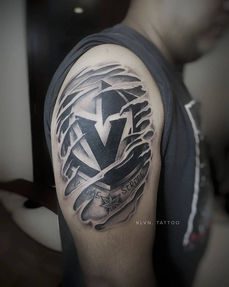 Torn Emblem 'V' with Compass Star