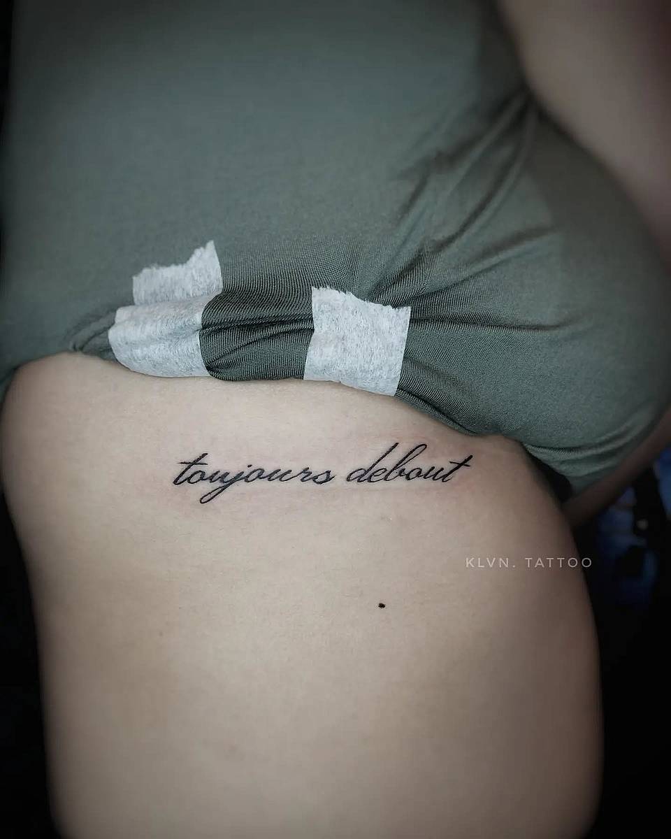 Toujours Debout Script