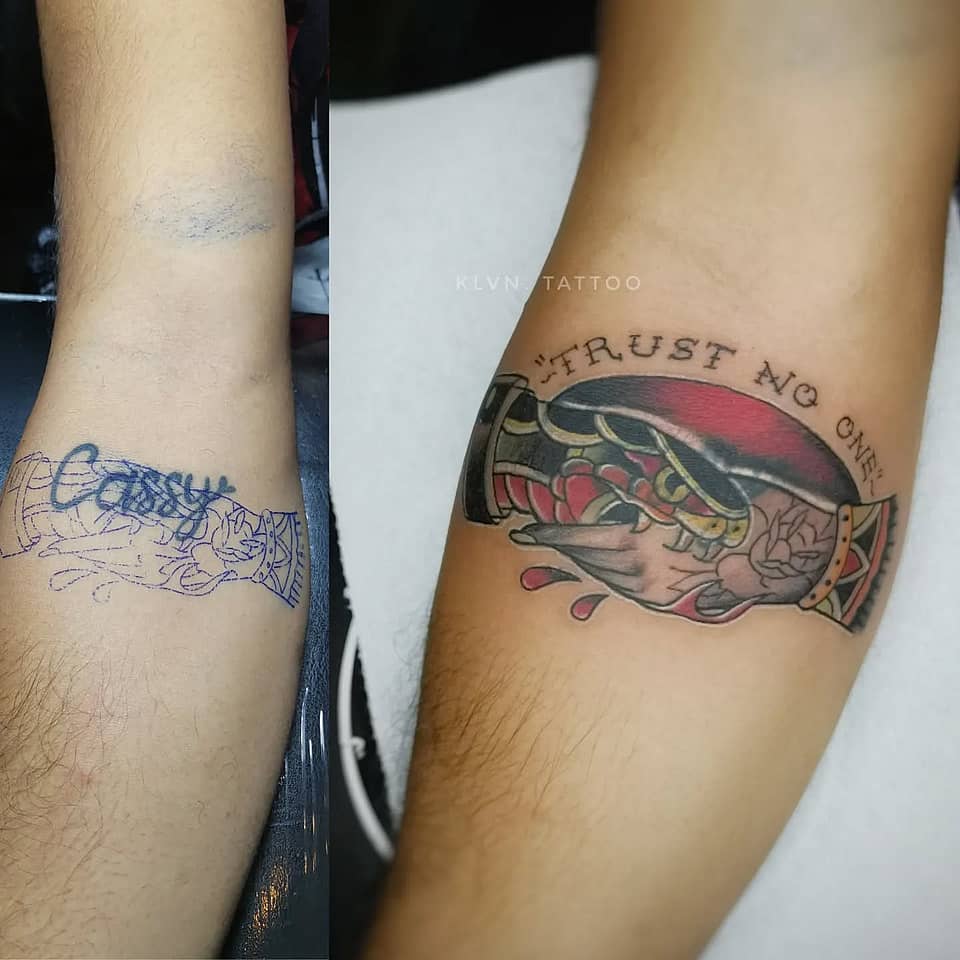 Trust No One — Daggered Hand