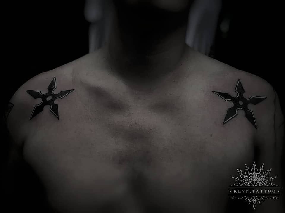 Twin Shuriken Collarbones