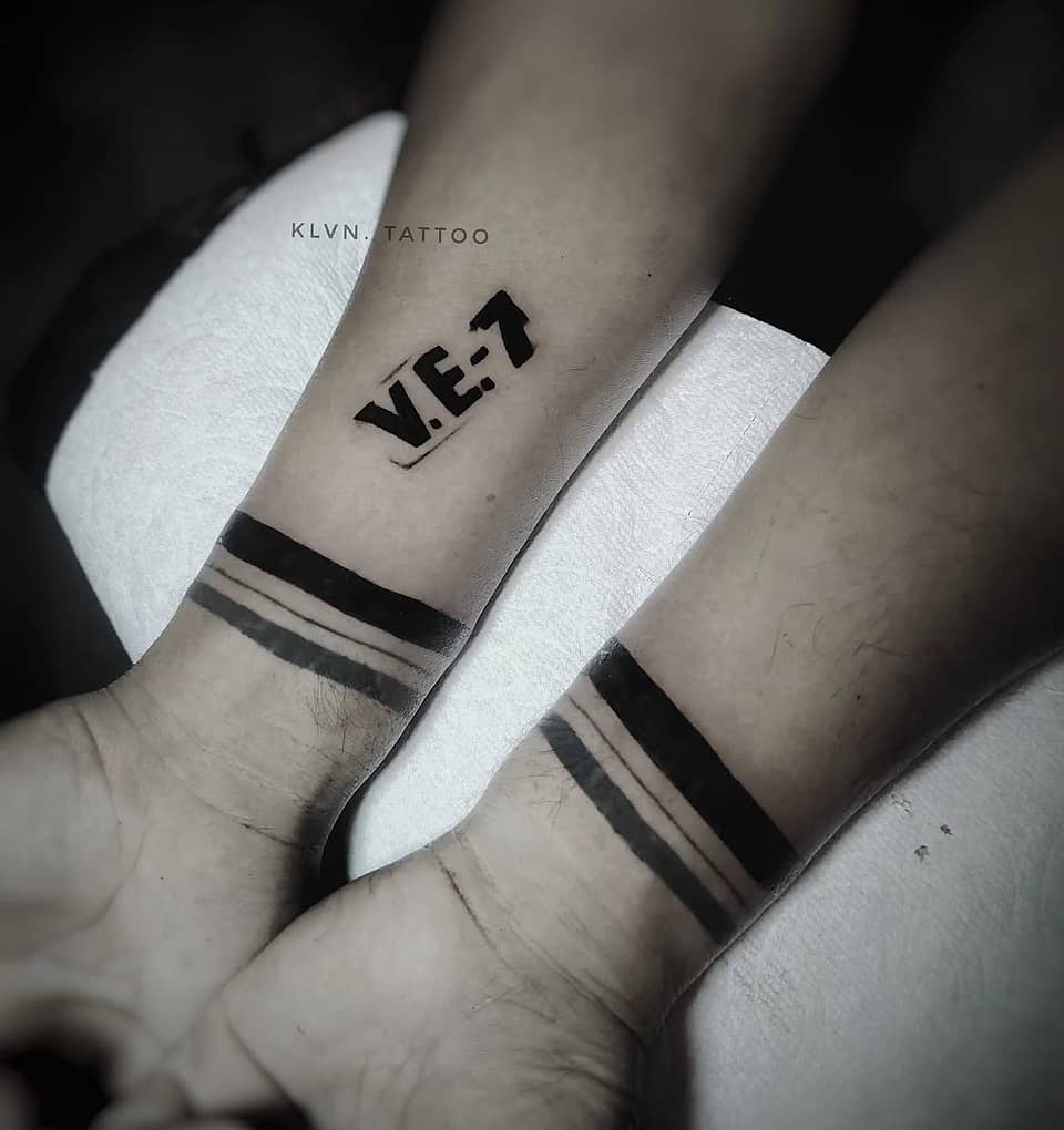 V.E.7 Black Armband