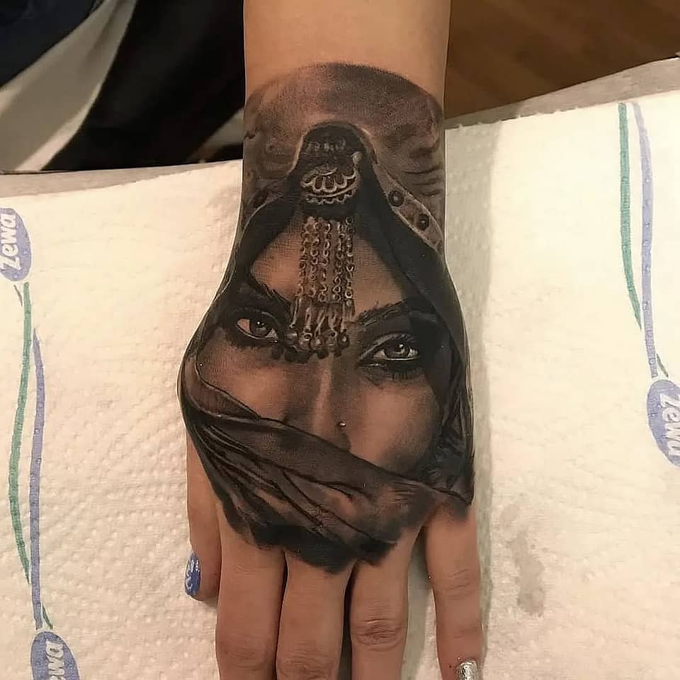 Veiled Gaze