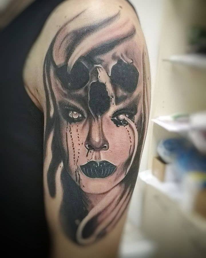 Veiled Skull Siren