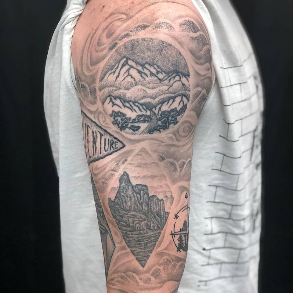 Venture Mountains Half Sleeve