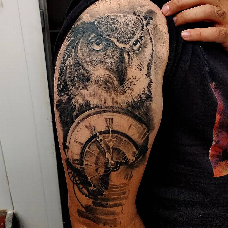 Watchful Owl with Shattered Clock