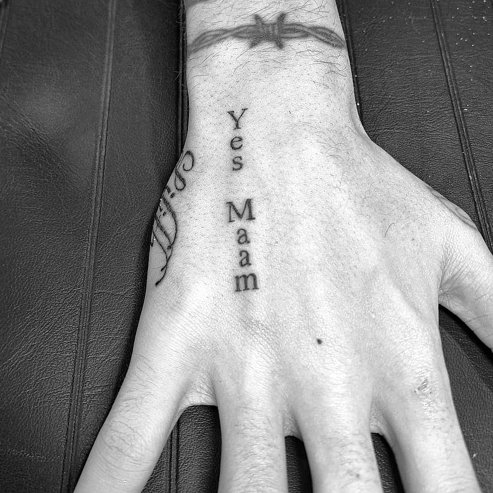 Yes Ma'am Vertical Hand Script
