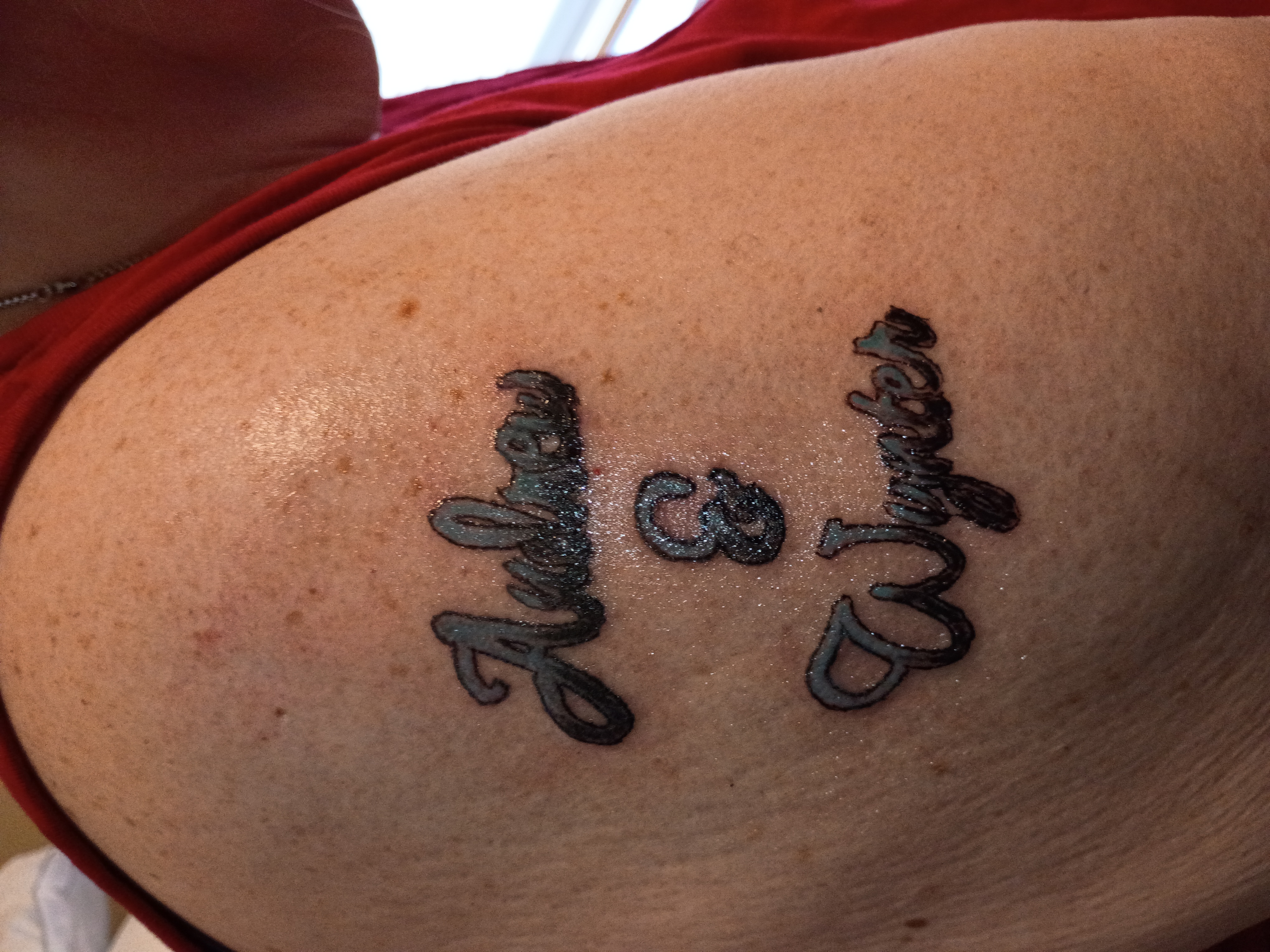 Paired Script Names with Ampersand | Tattoos.com